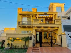 8.5 Mrla Beautiful Designer House For Sale in Wapda Town Multan