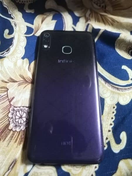 Infinix hot 8 32gb full new condition home use 2