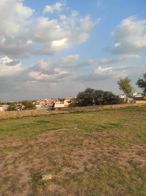 60x90 Beautiful Level Plot Near Main Double Road Available for Sale 5