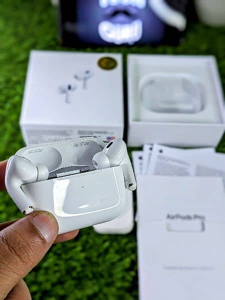 Apple Airpods Pro 2nd generation 4