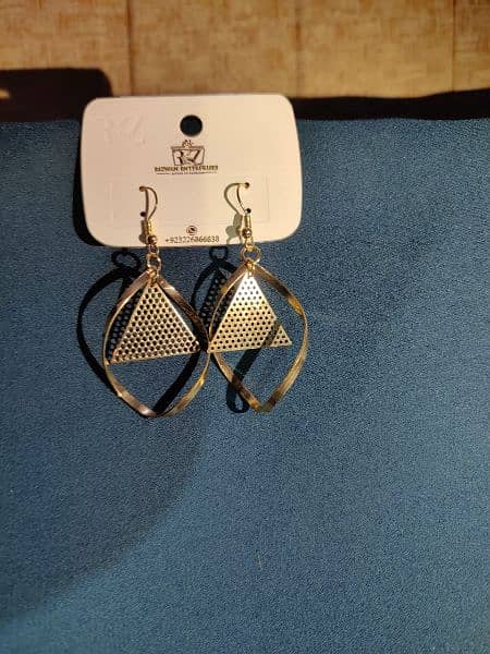 Brand New Women earrings 17