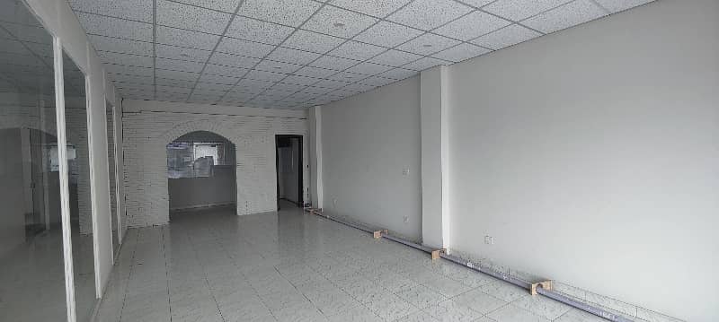 MAIN KHOKHAR CHOWK SHOP FOR RENT, IDEAL LOCATION, GREAT FOOTFALL 0