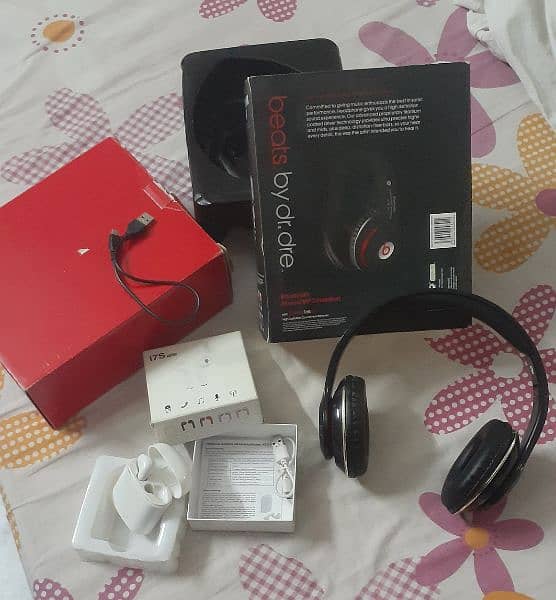 STN 16 headphones with free single Airpod 0