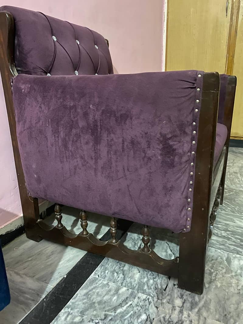 5 seater velvet sofa, Purple in colour 6