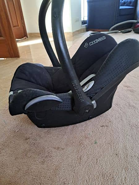 Carry Cot or Car seat 1