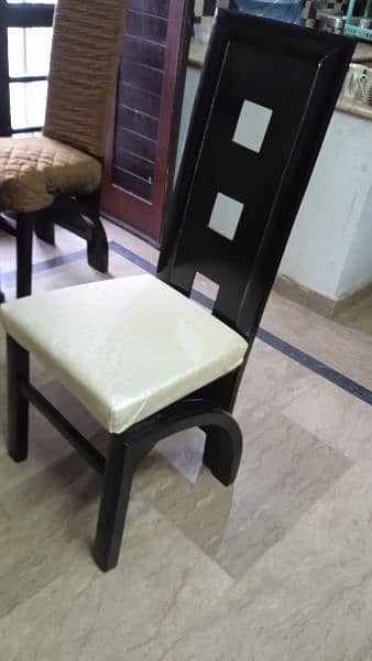 6 chairs dining table for sale 5