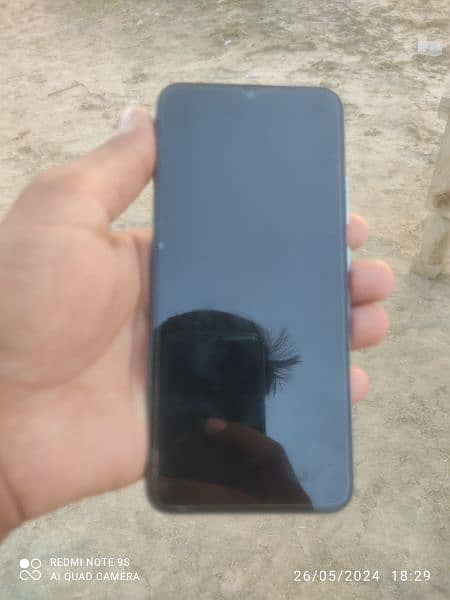 realme C21  Memory 4/64 condition 8/10 
Box and Charger available 2