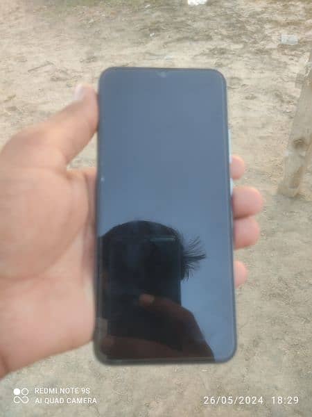 realme C21  Memory 4/64 condition 8/10 
Box and Charger available 3
