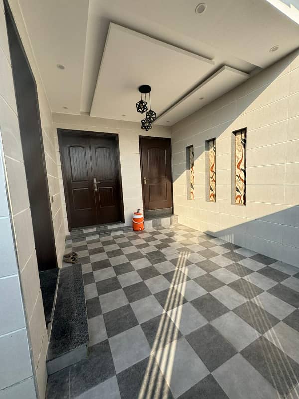 5 Marla Brand New Luxury House For Sale in Tulip Ext Block Park View City Lahore 2