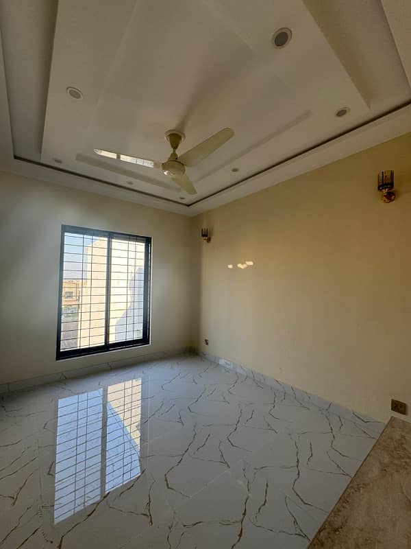 5 Marla Brand New Luxury House For Sale in Tulip Ext Block Park View City Lahore 16