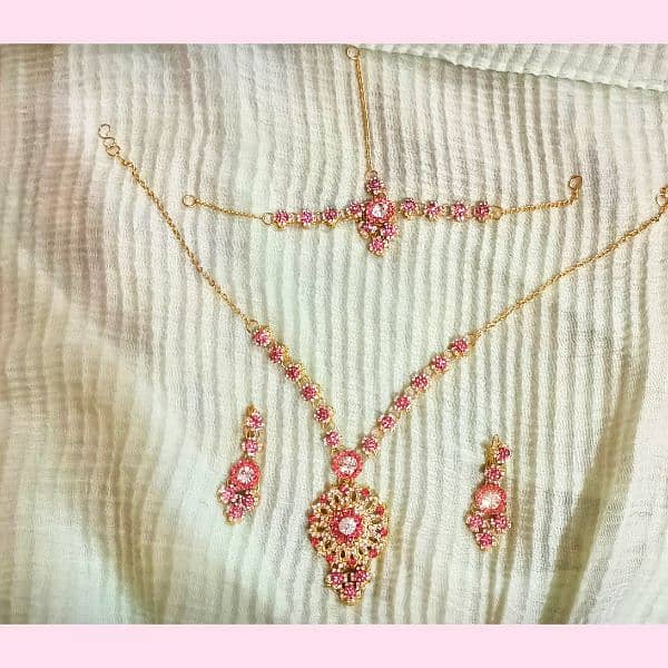 Beautiful pink necklace set 0