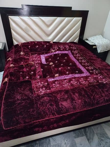 Velvet Quilted Bedsheet 3