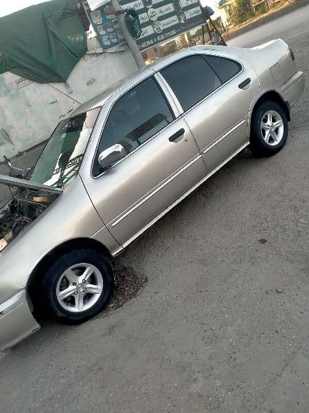 Nissan Sunny 2003 7