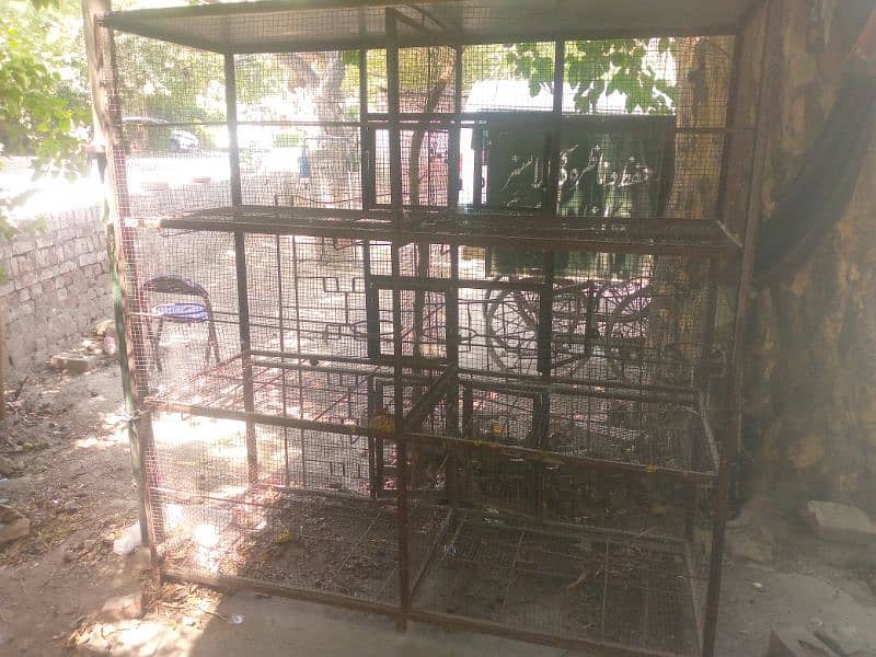 Big heavy cage of six blocks with six heavy trays 2