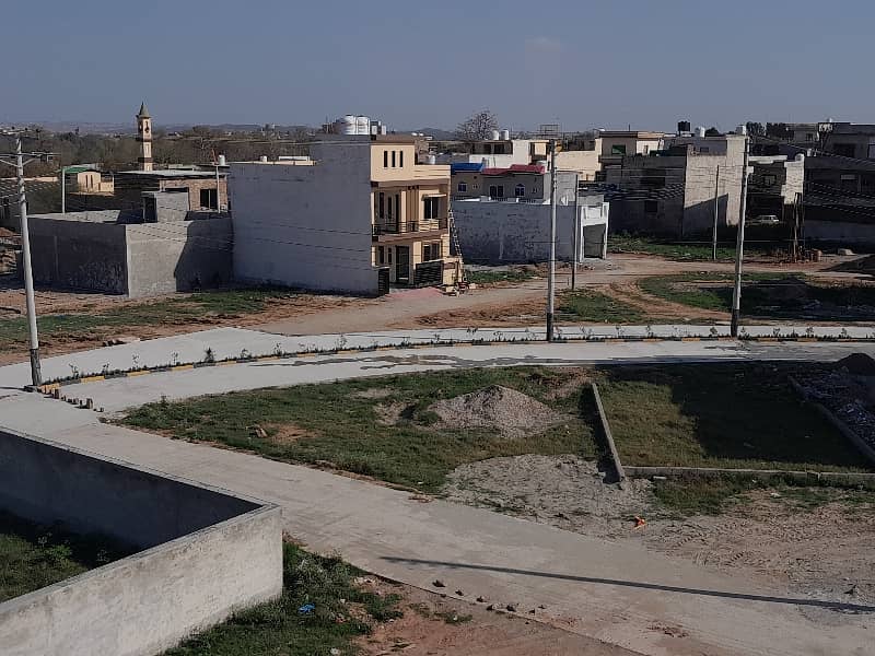 Plot For Sale on ideal location opposite Askari 14 2