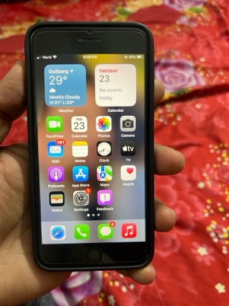 iphone 8 plus 64gb pta aproved sell only not exchange 3