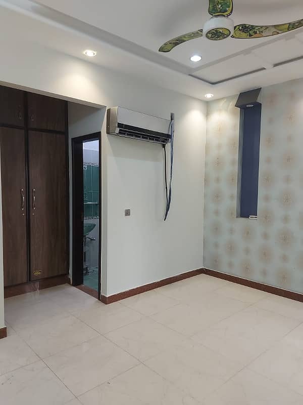 10 MARLA HOUSE AVAILABLE FOR RENT phase 2 A block Citi Housing Gujranwala 6