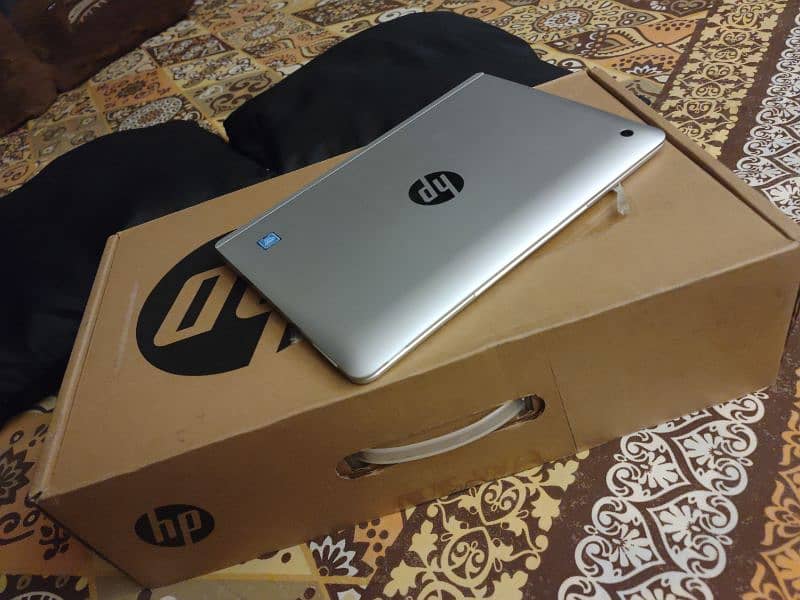 HP Pavillion X2 detachable touch screen Laptop 6