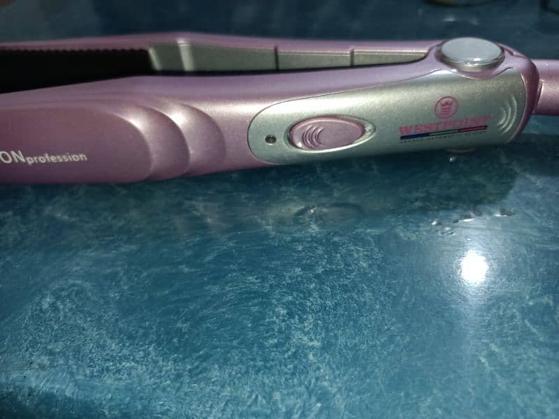 west point hair straightener in  good condition 6