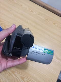 SONY handycam in a good condition with pouch and accessories.