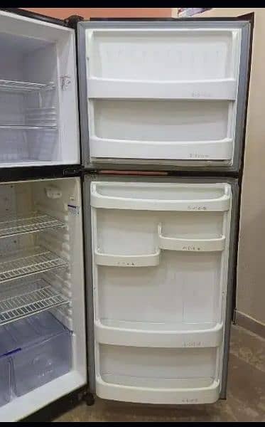 Orient refrigerator full size for sale.  Model ICE SERIES:- OR-68750 4