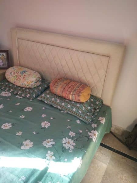 poshish bed for sale 0
