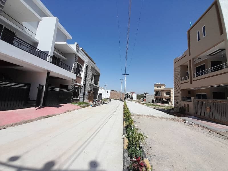 5 Marla main boulevard Plot For Sale On Ideal Location Opp Askari 14 5