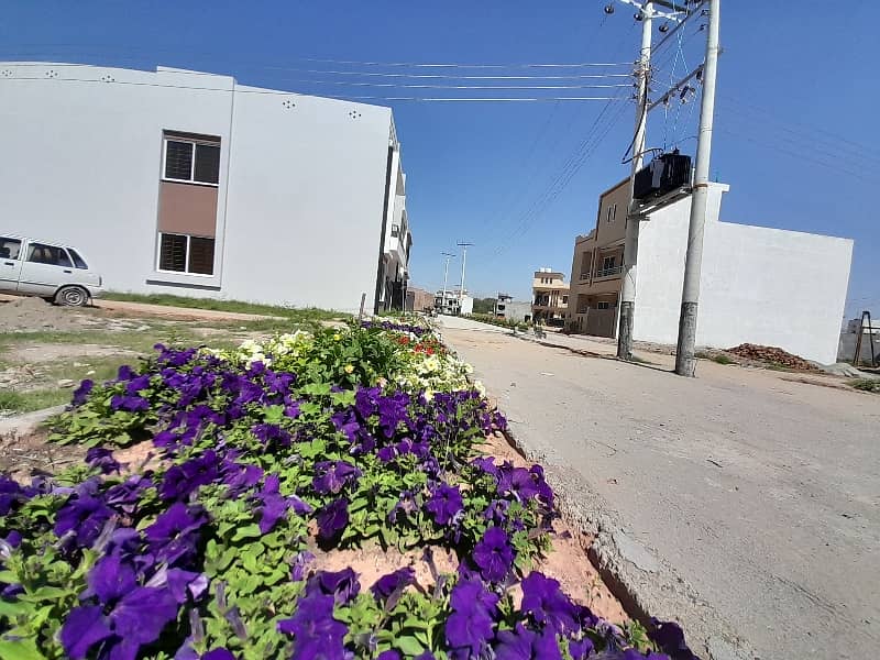 5 Marla main boulevard Plot For Sale On Ideal Location Opp Askari 14 8