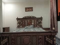 wooden bed 0