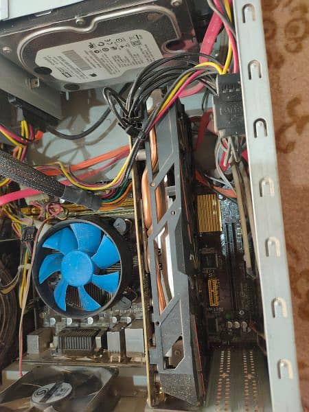 Gaming PC  with HP lcd Core i5 4th generation 4690 RX 570 GB 256 bit 4