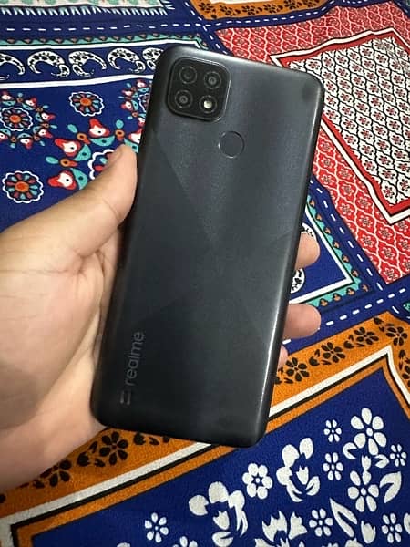 Realme C21 1