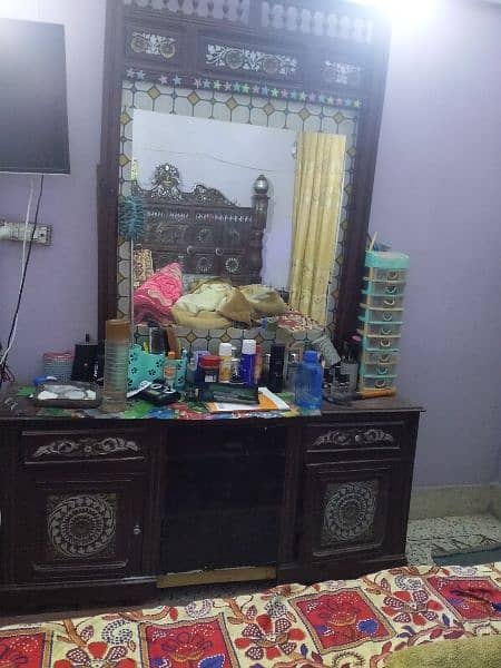 Dressing Table 0