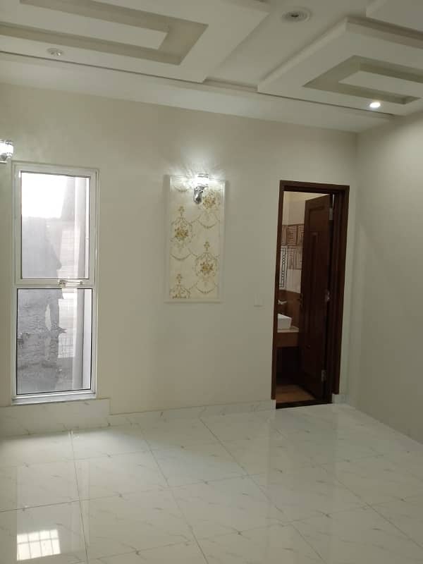 5 Marla Office For Rent In Johar Town 12