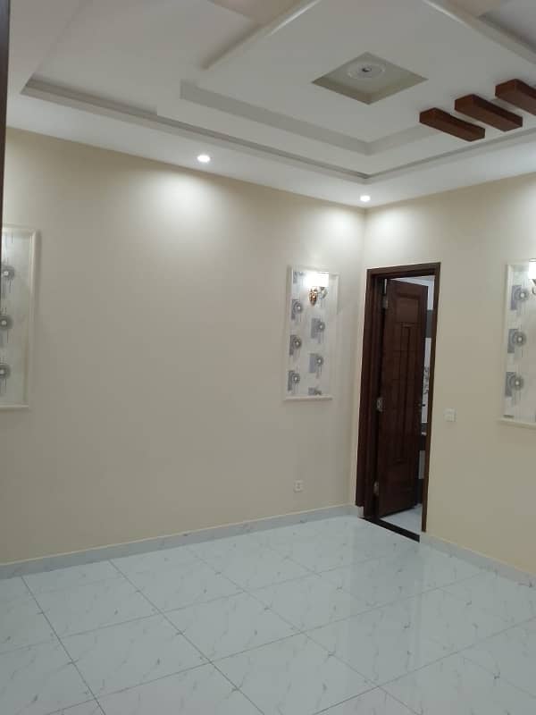 5 Marla Office For Rent In Johar Town 18