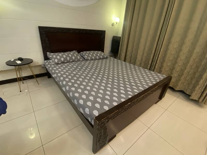 King size bed with mattress 3