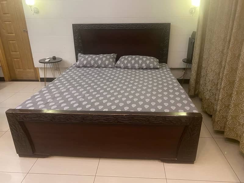 King size bed with mattress 5