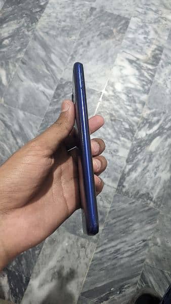 Xiaomi poco M3  4+2/128 6