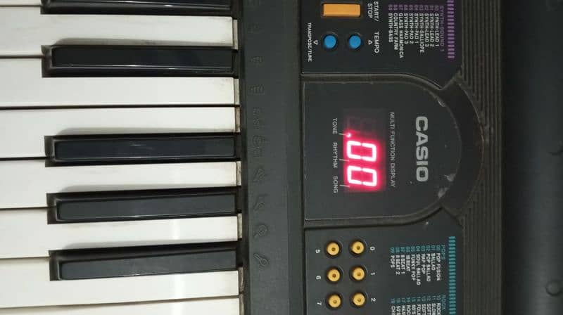 Excellent Condition casio piano CTK 480 with bag 2