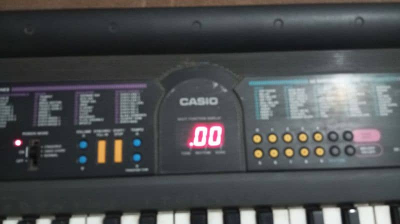 Excellent Condition casio piano CTK 480 with bag 3