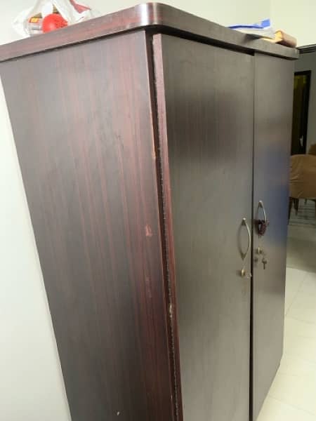 Wardrobe in Excellent Condition 1