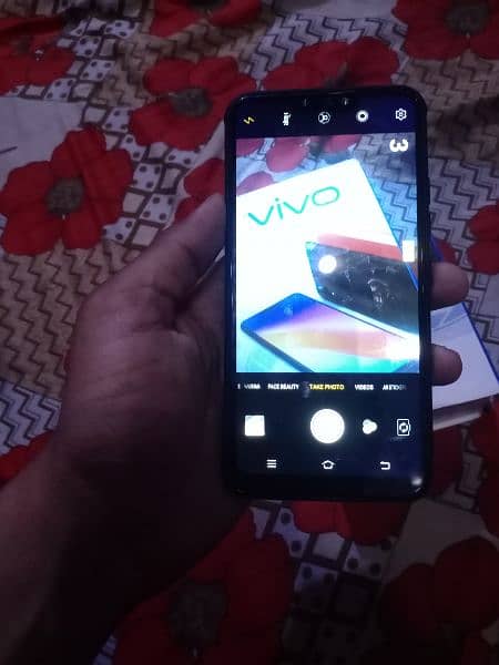 vivo y85A with box and original charger 4/64 3