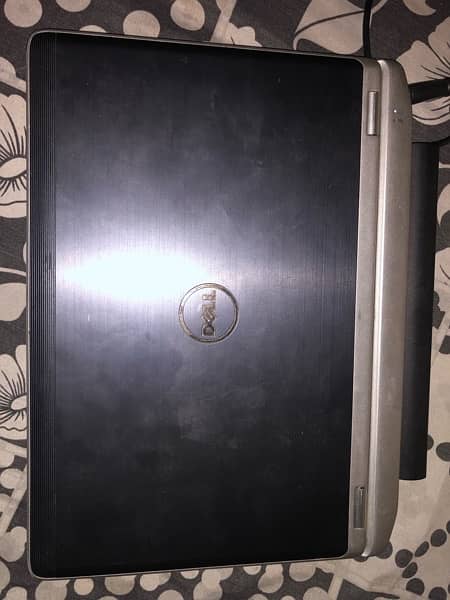 Dell Latitude E6220 2