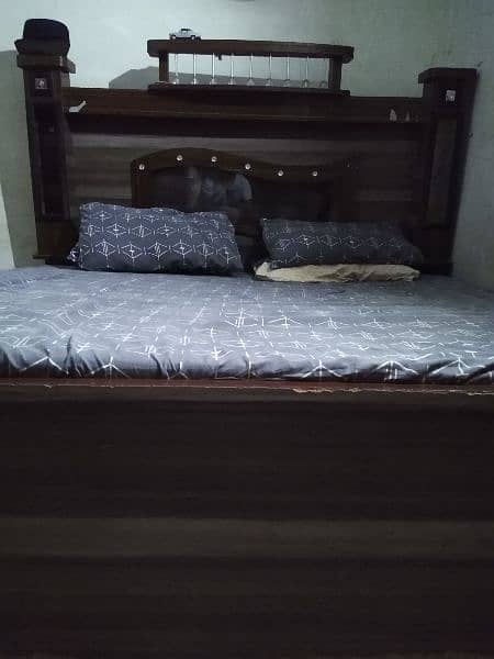 Good condition bed 1