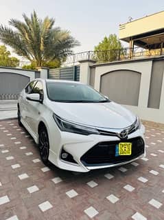 Toyota Altis Grande 1.8 2023 Beige Interior