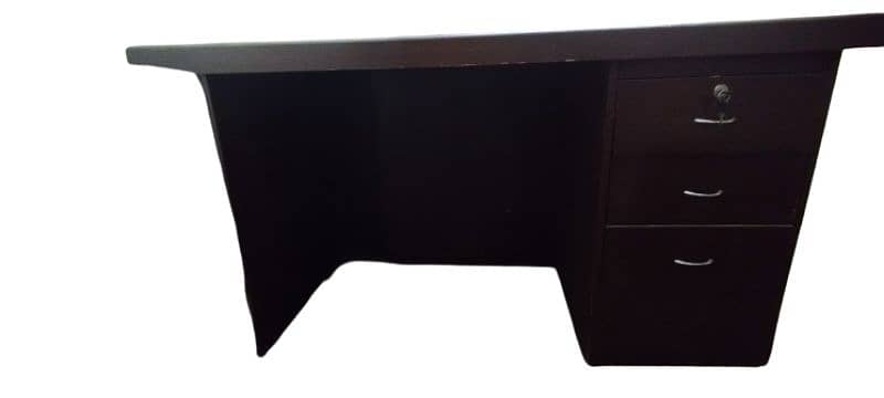 Large sized office Executive table for sale at cheap price 0