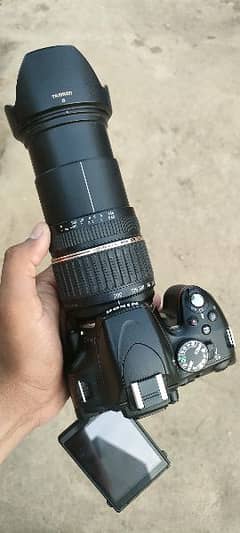 Nikon D5100 with 18_200mm lenz
