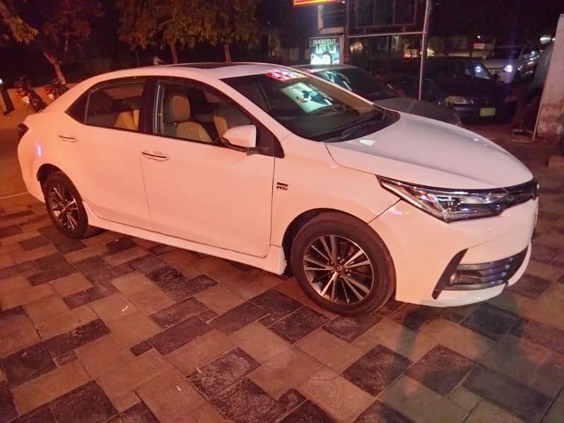 Toyota Altis Grande 2017 3