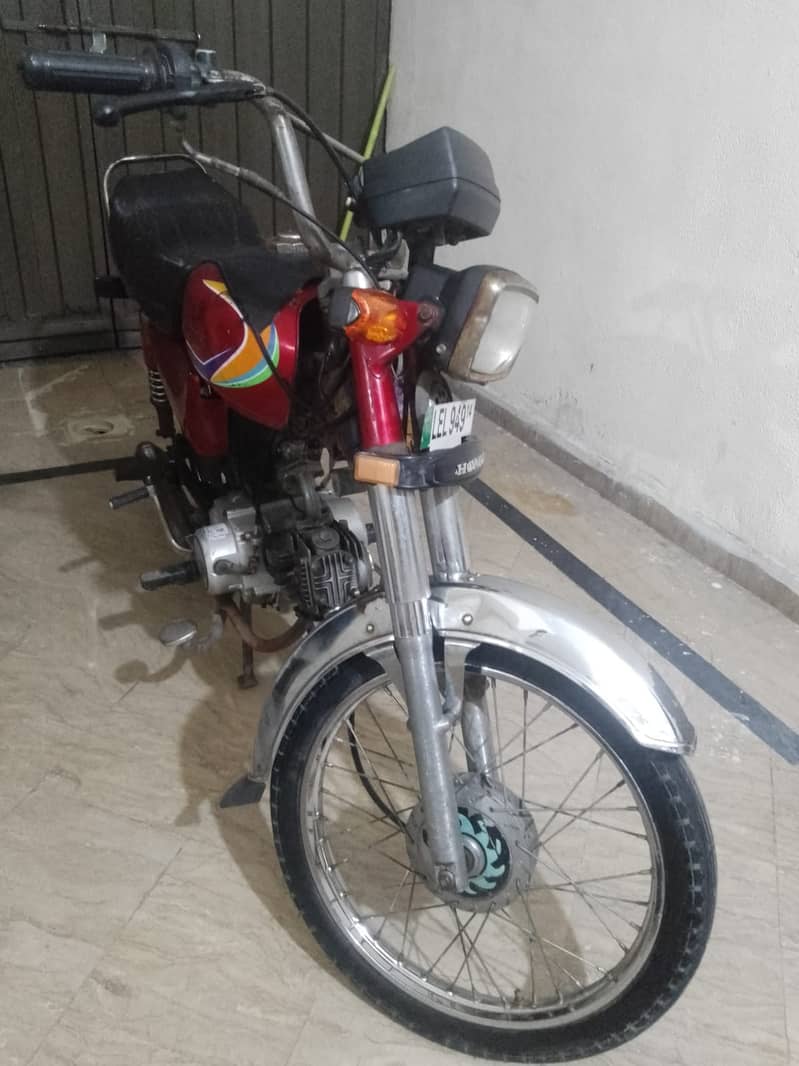 I am selling my road price bike red color 2014 model 9