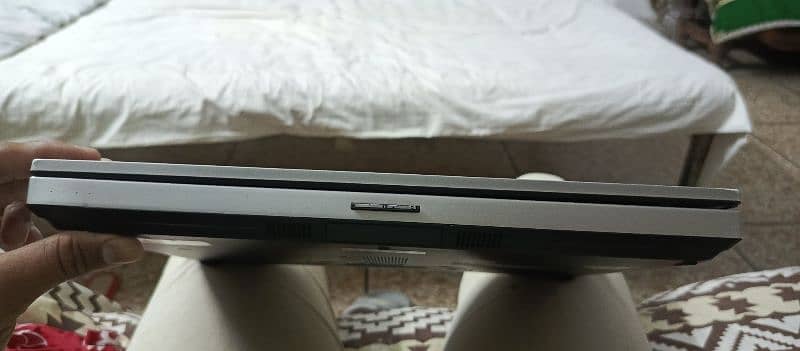 Hp EliteBook 8470P I5-3rd generation 15