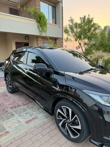 Honda Vezel 2016 1